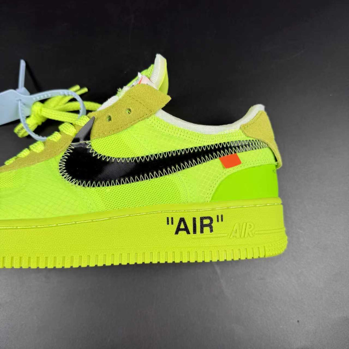 AF1 OFF-W. VOLT