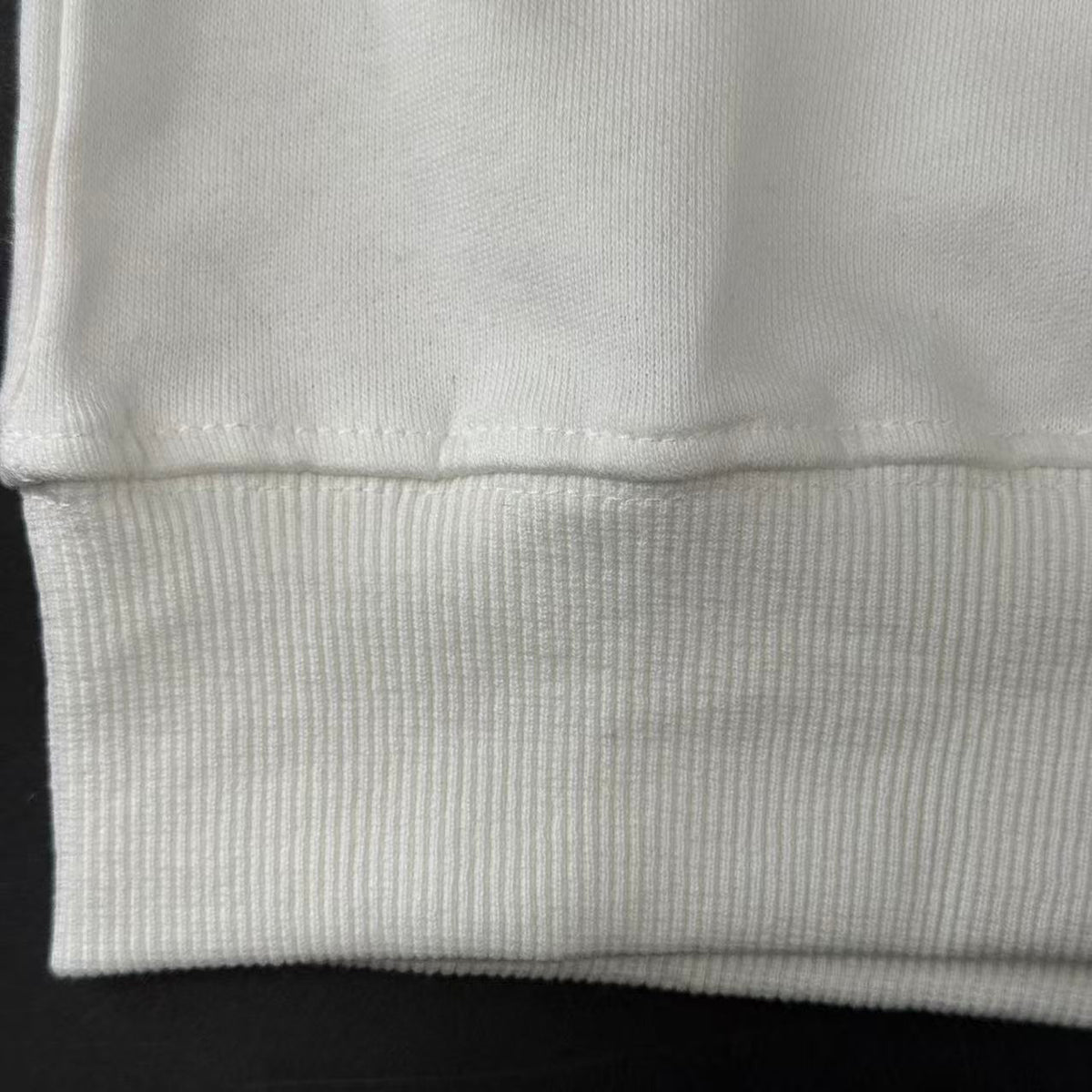 HOODIE – OFF-W.