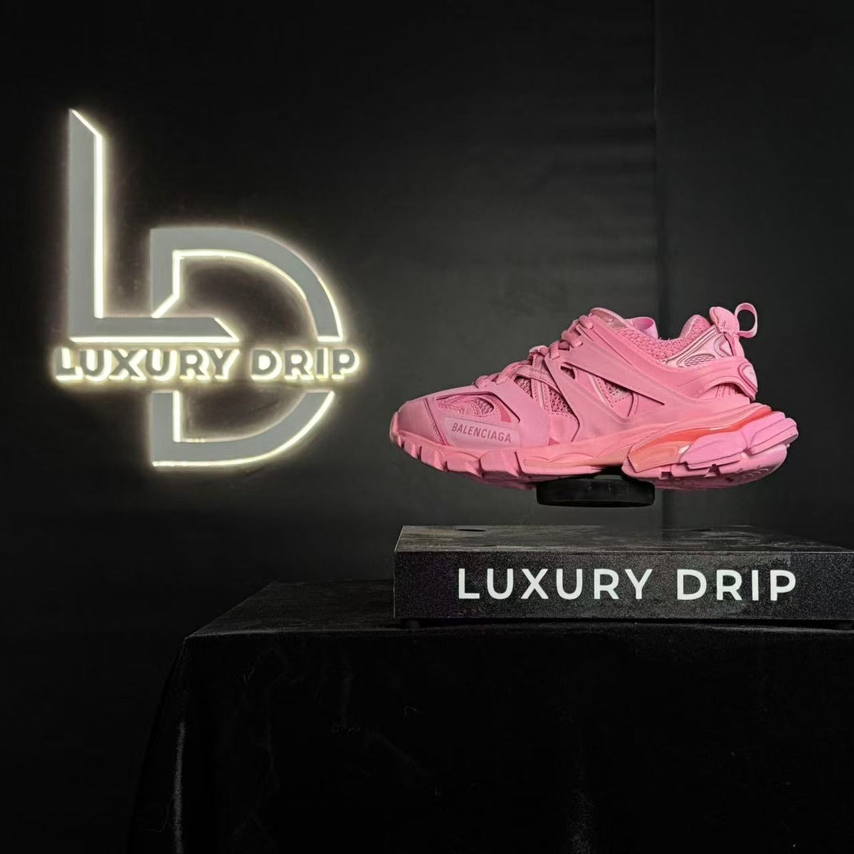Track Pink