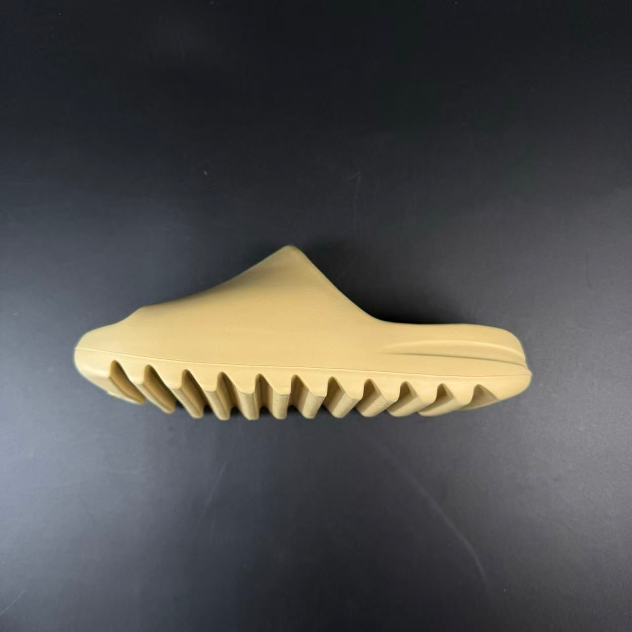 YEEZY SLIDE BONE