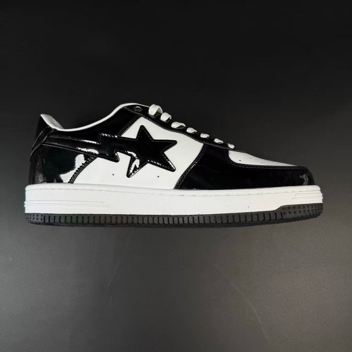 BAPE – BLACK