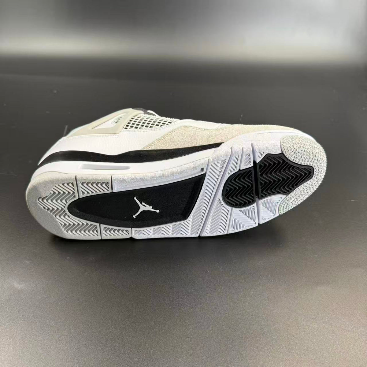 J4 RETRO MILITARY BLACK