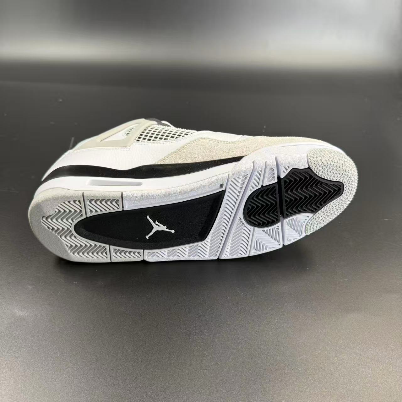 J4 RETRO MILITARY BLACK
