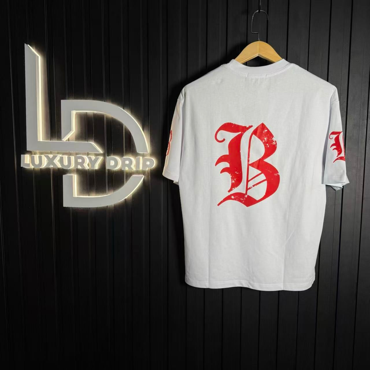 T-SHIRT