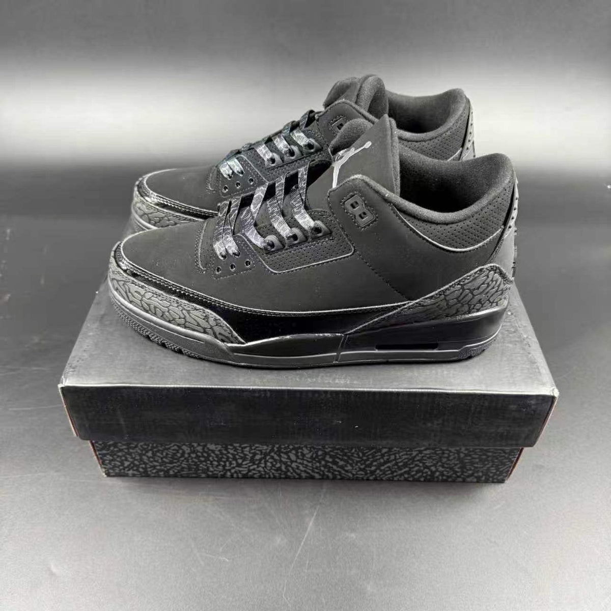 J3 RETRO BLACK CAT