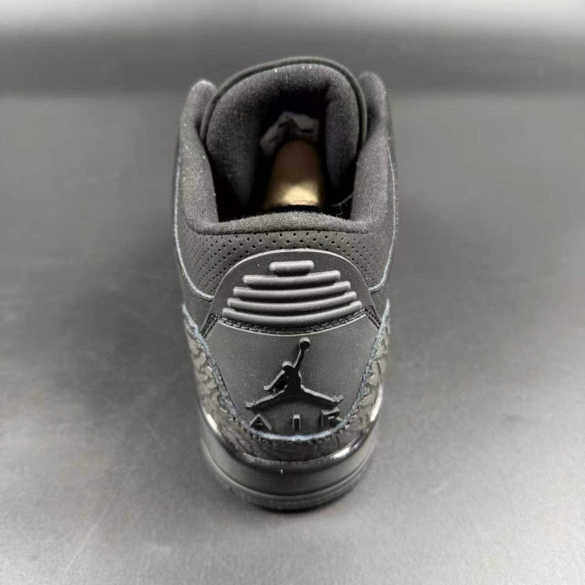 J3 RETRO BLACK CAT