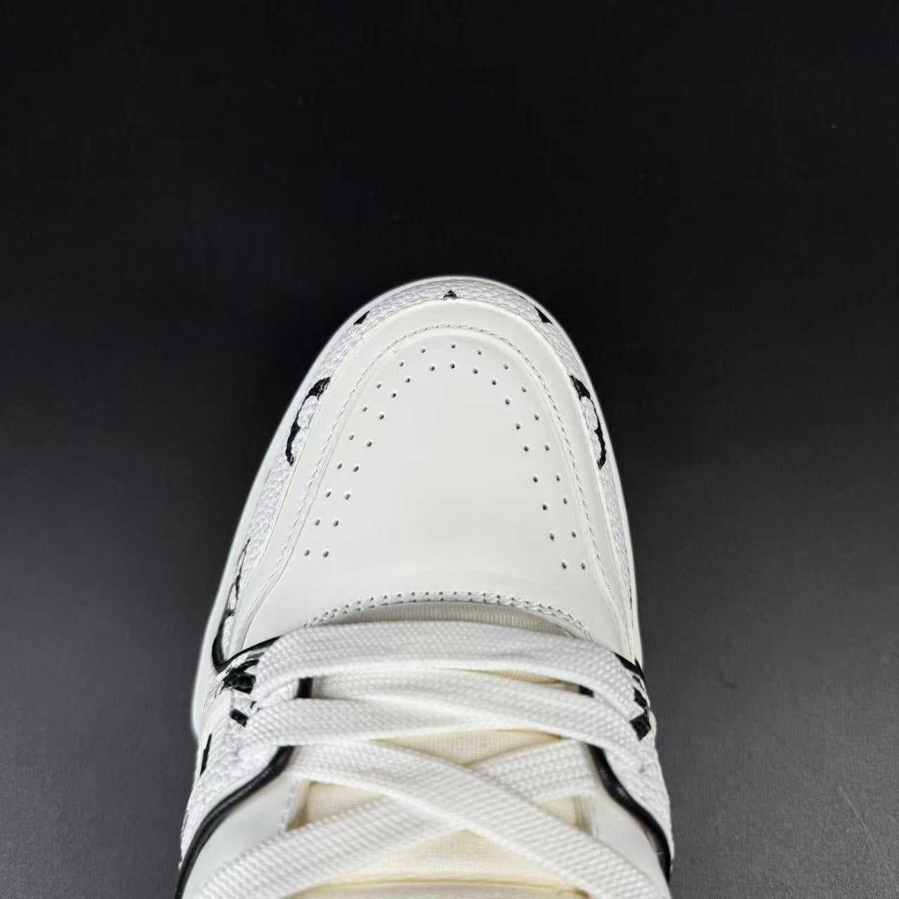 Trainer