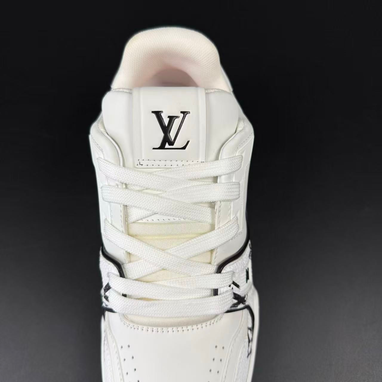 Trainer