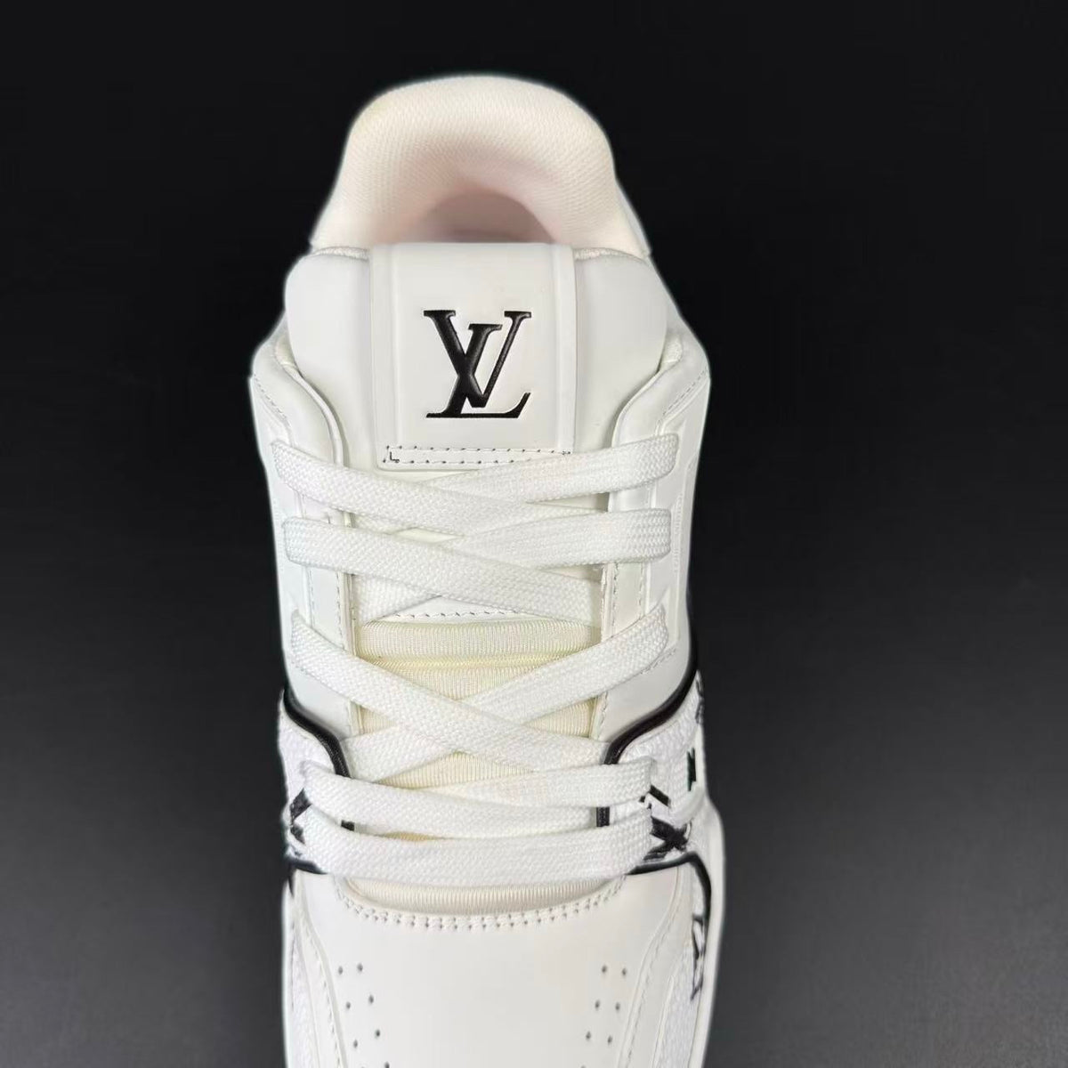 Trainer