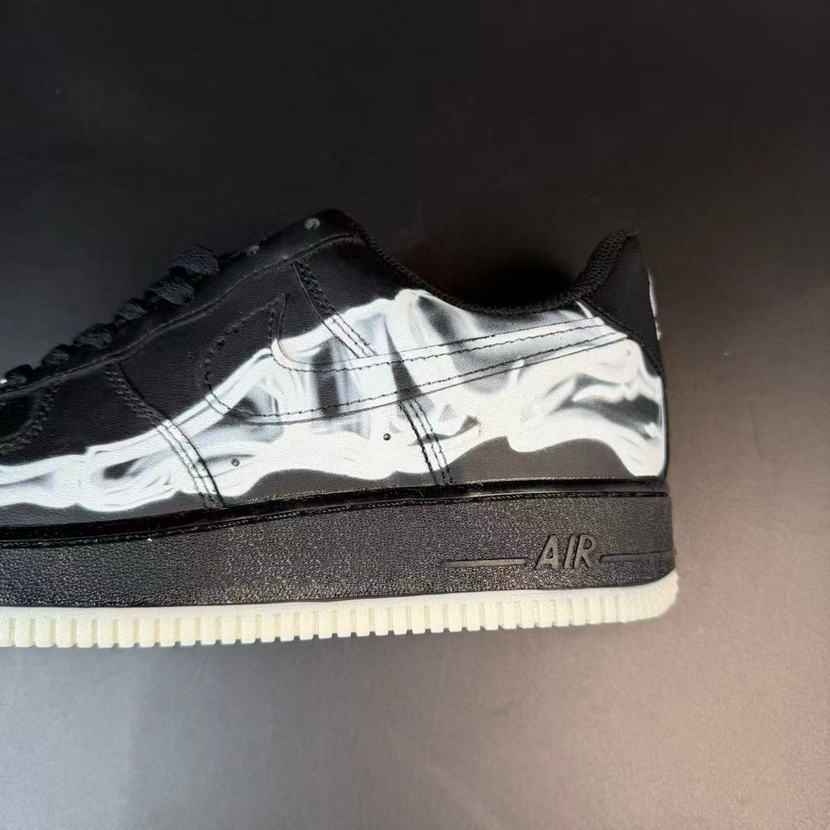 AF1