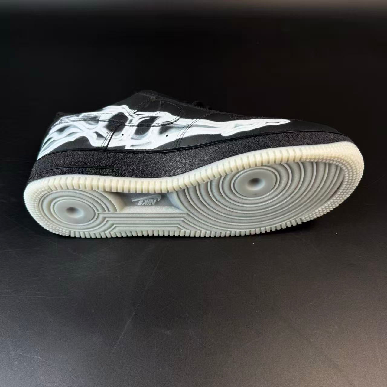 AF1