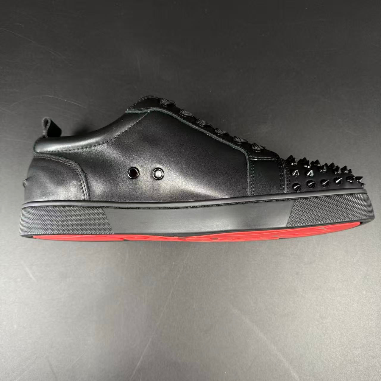 LBTN – Louis Junior Spikes Black