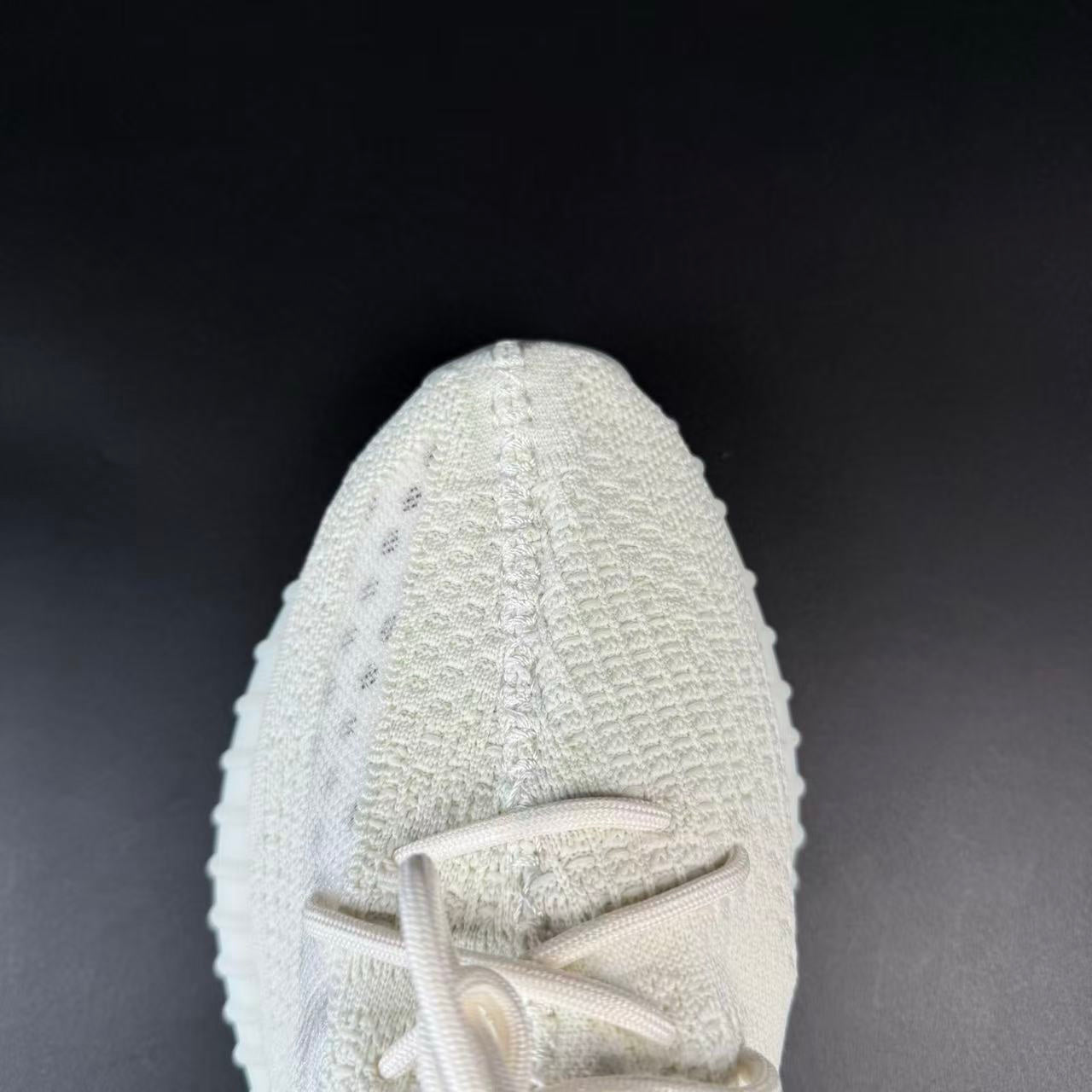 YZY – 350 V2