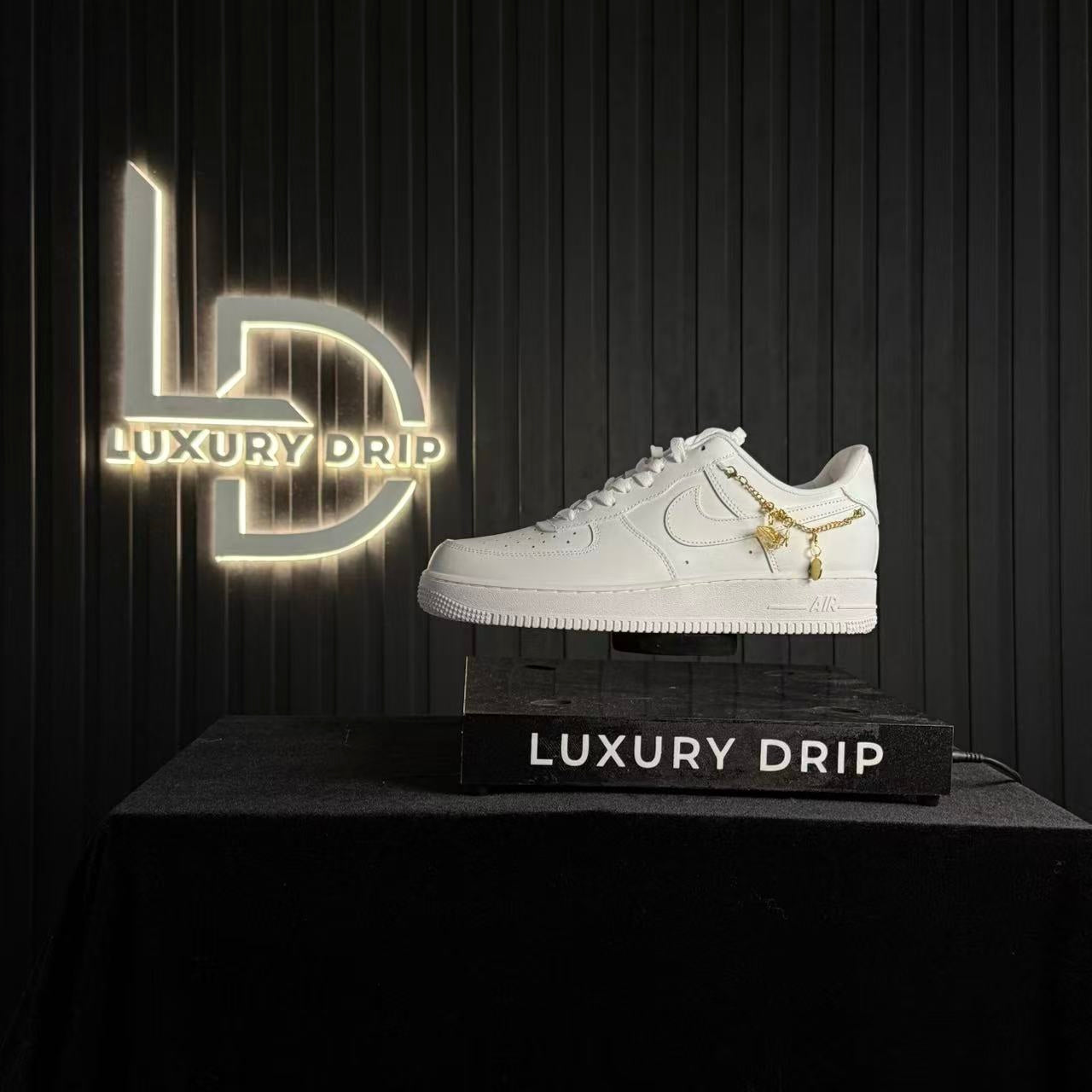AF1