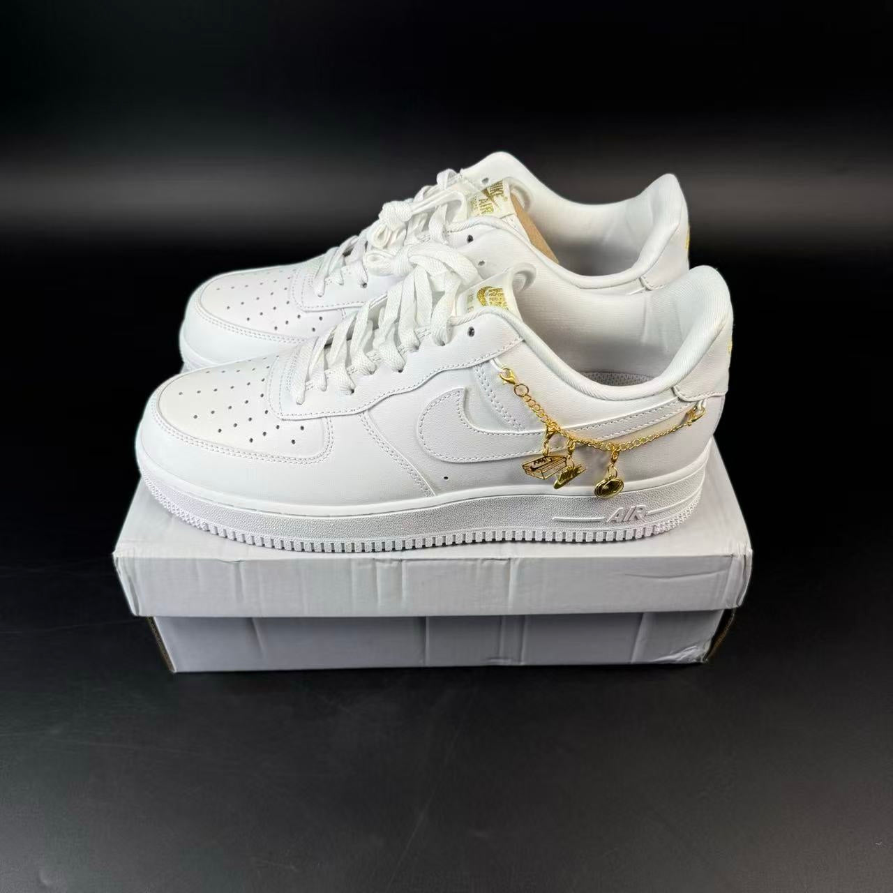 AF1