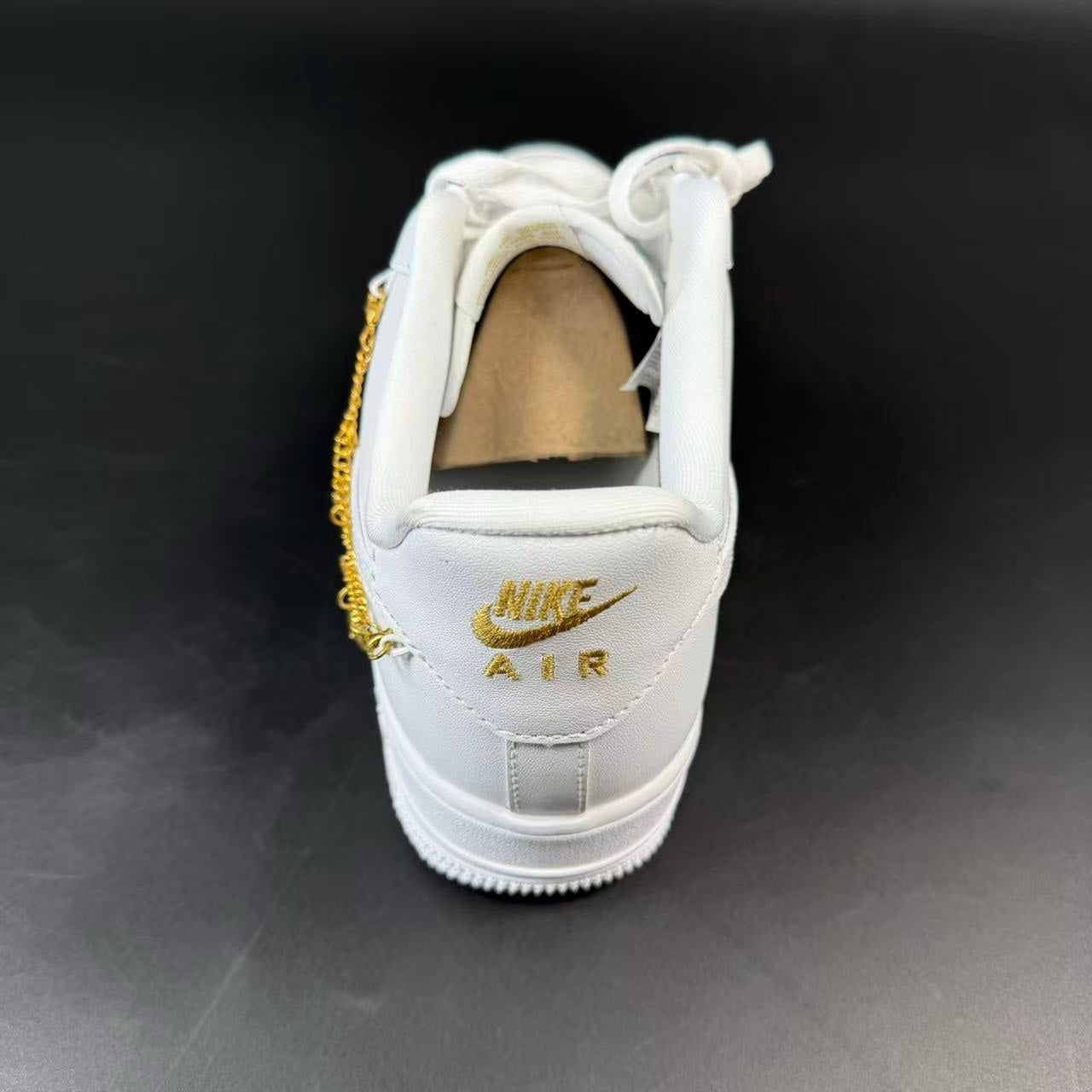 AF1