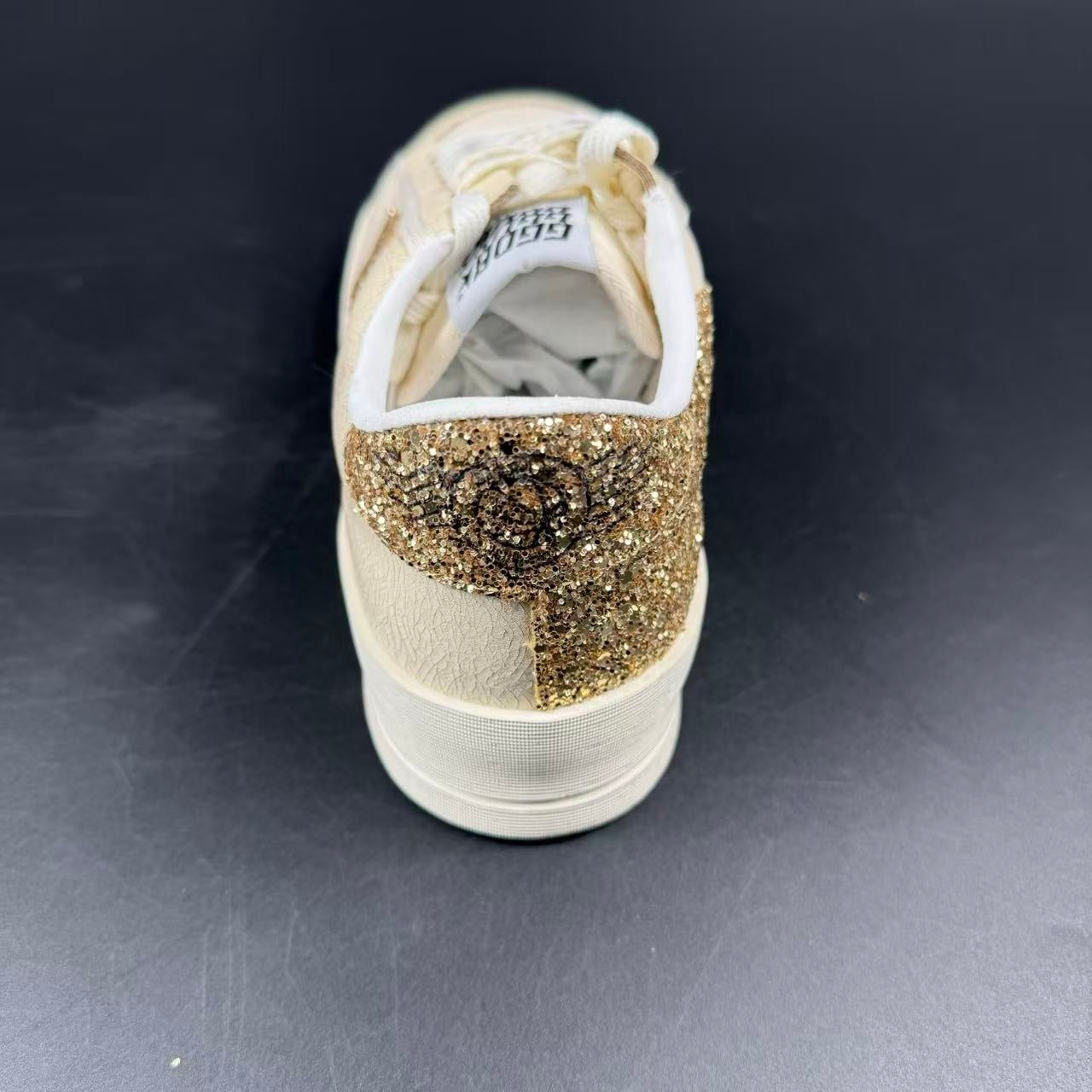 GOLDEN GOOSE