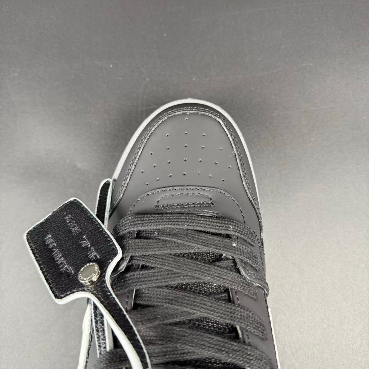 OFF-WHITE OUT OF OFFICE