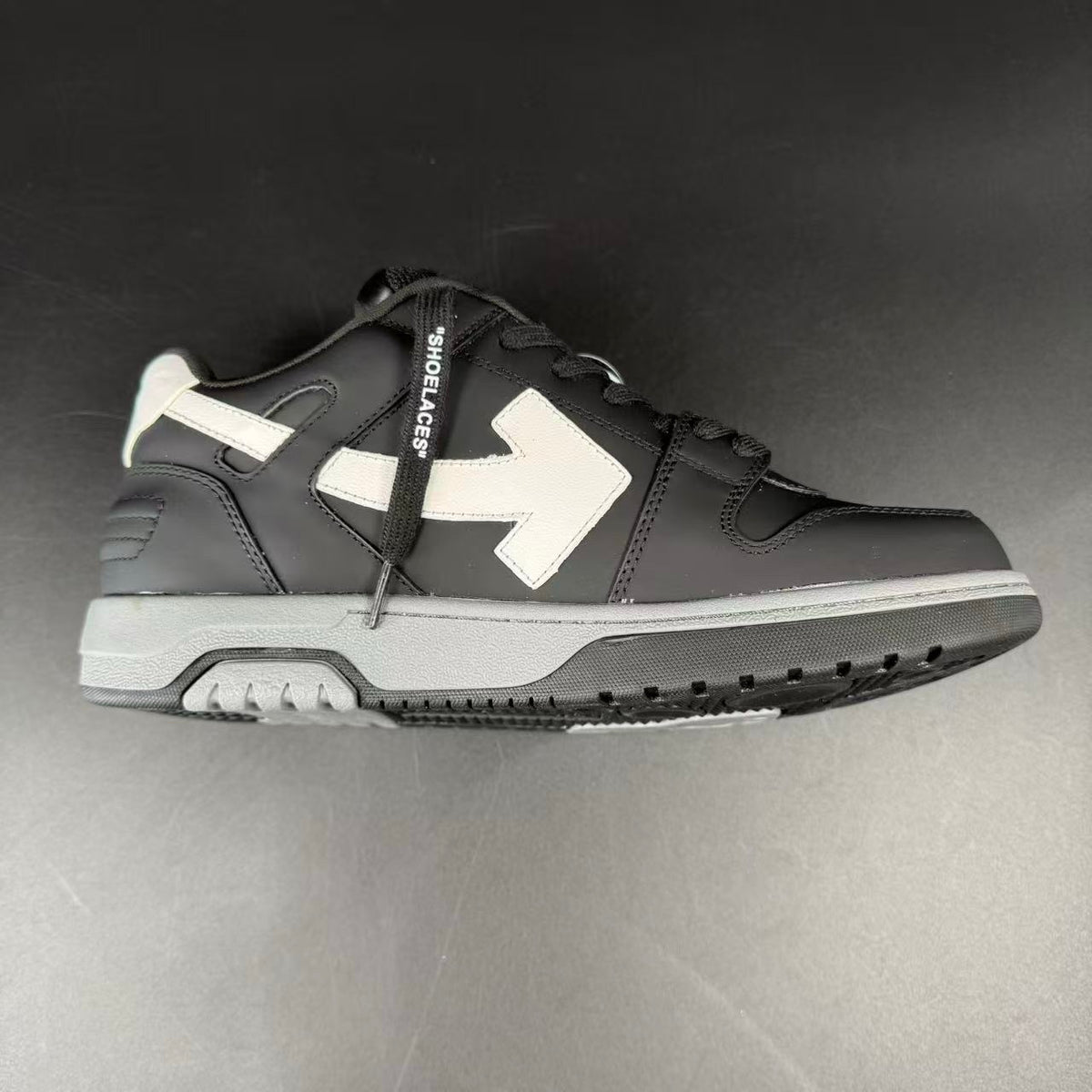 OFF-WHITE OUT OF OFFICE