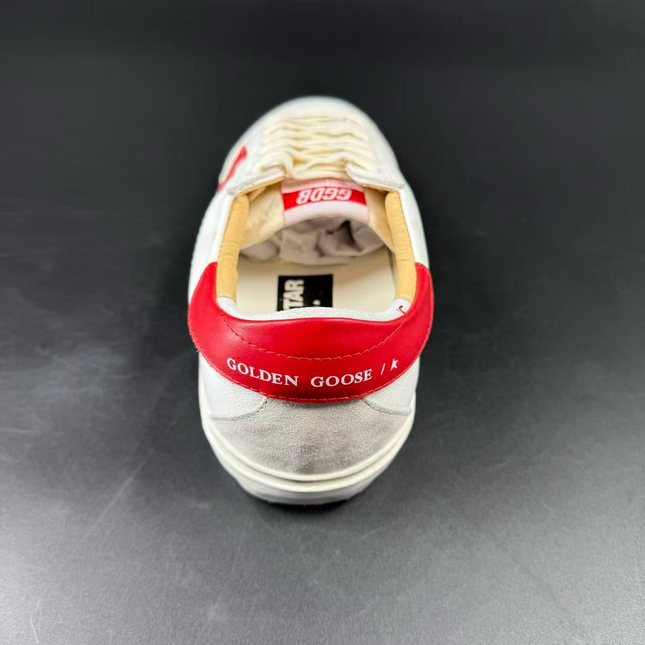 GOLDEN GOOSE
