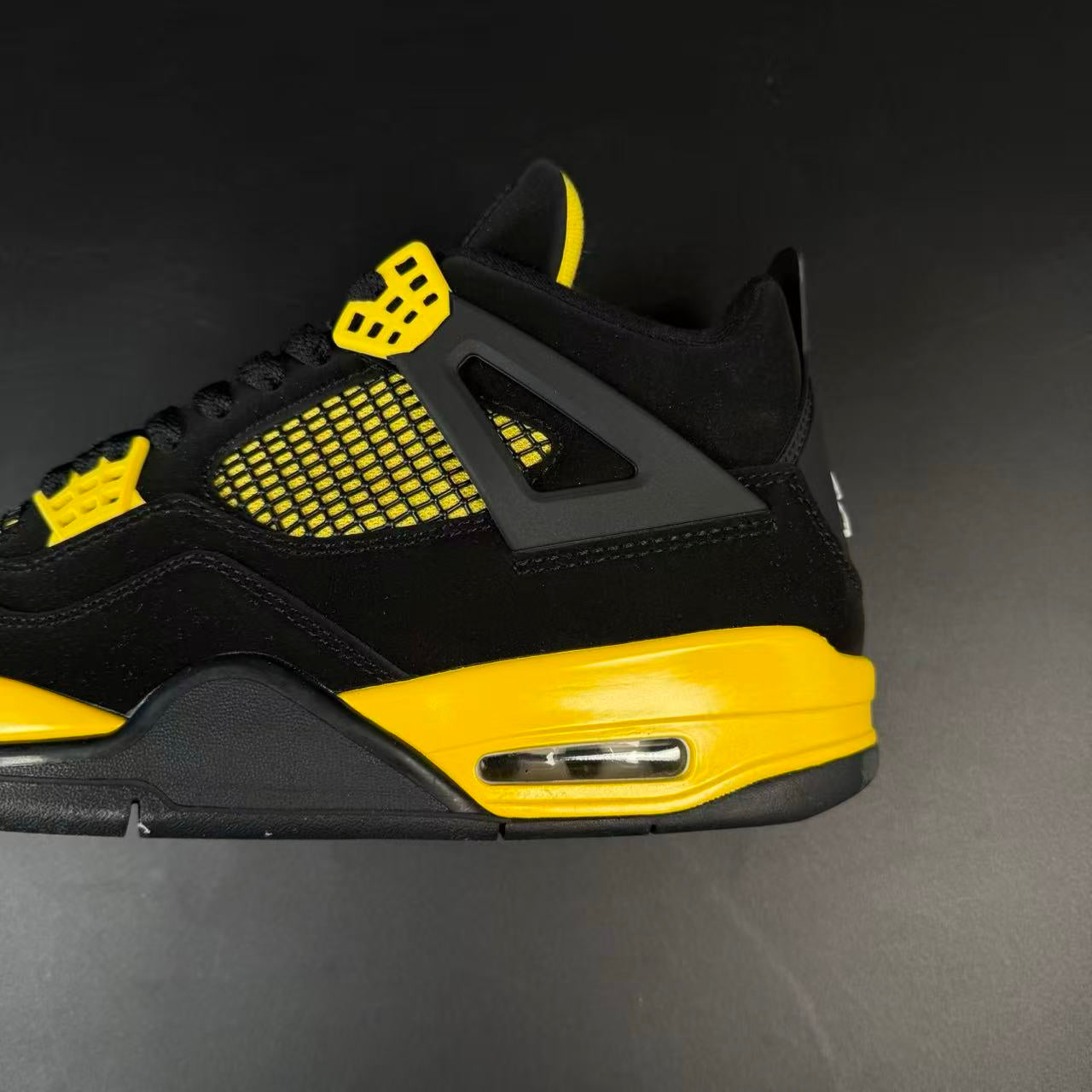J4 RETRO THUNDER