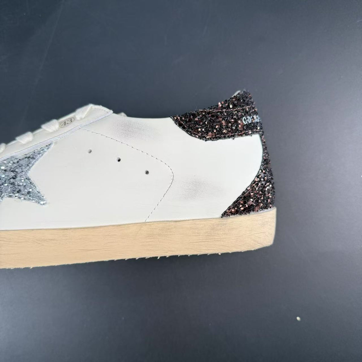 GOLDEN GOOSE STELLA IN GLITTER