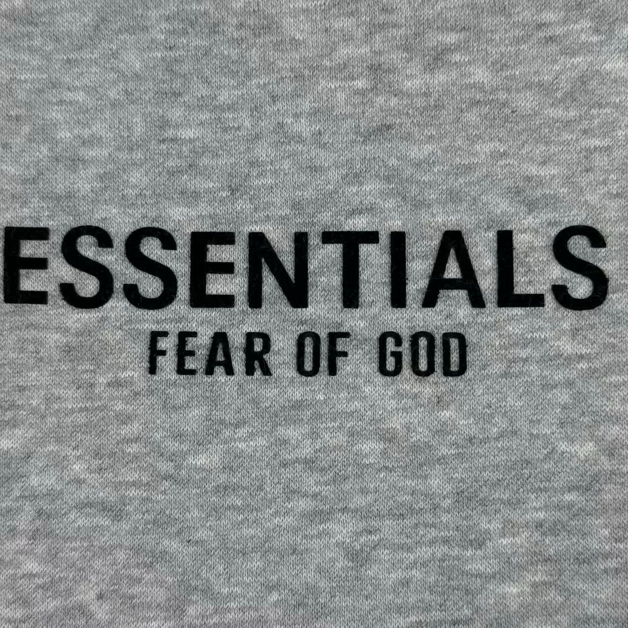 TRACKSUIT ESSENTIAL