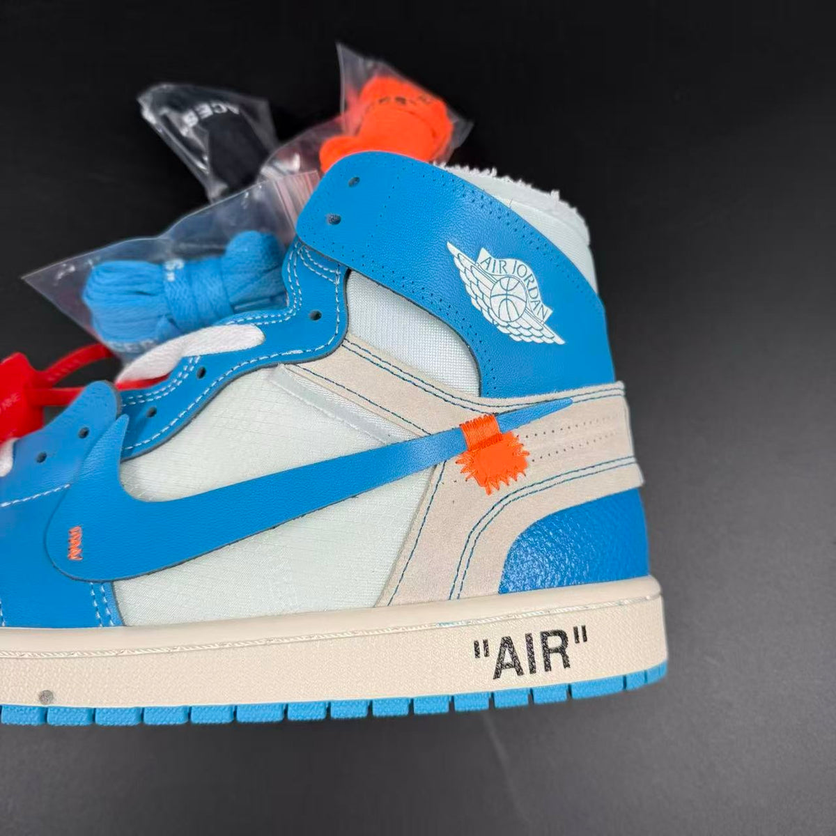 J1 RETRO HIGH OFF-W. UNIVERSITY BLUE