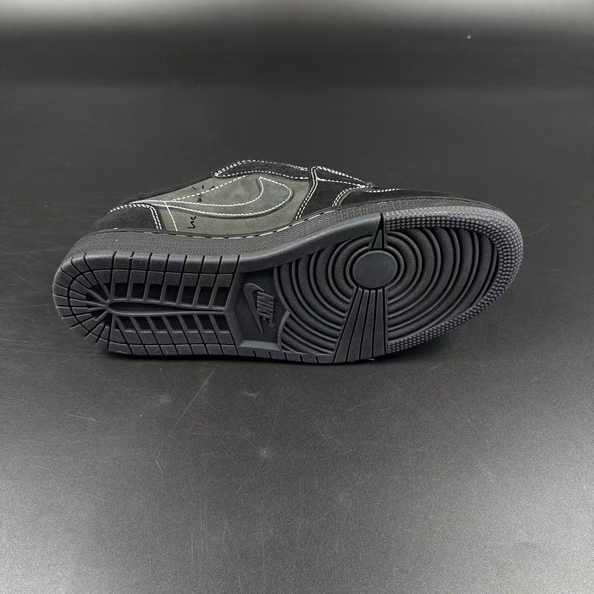 J1 RETRO LOW TRAVIS BLACK PHANTOM