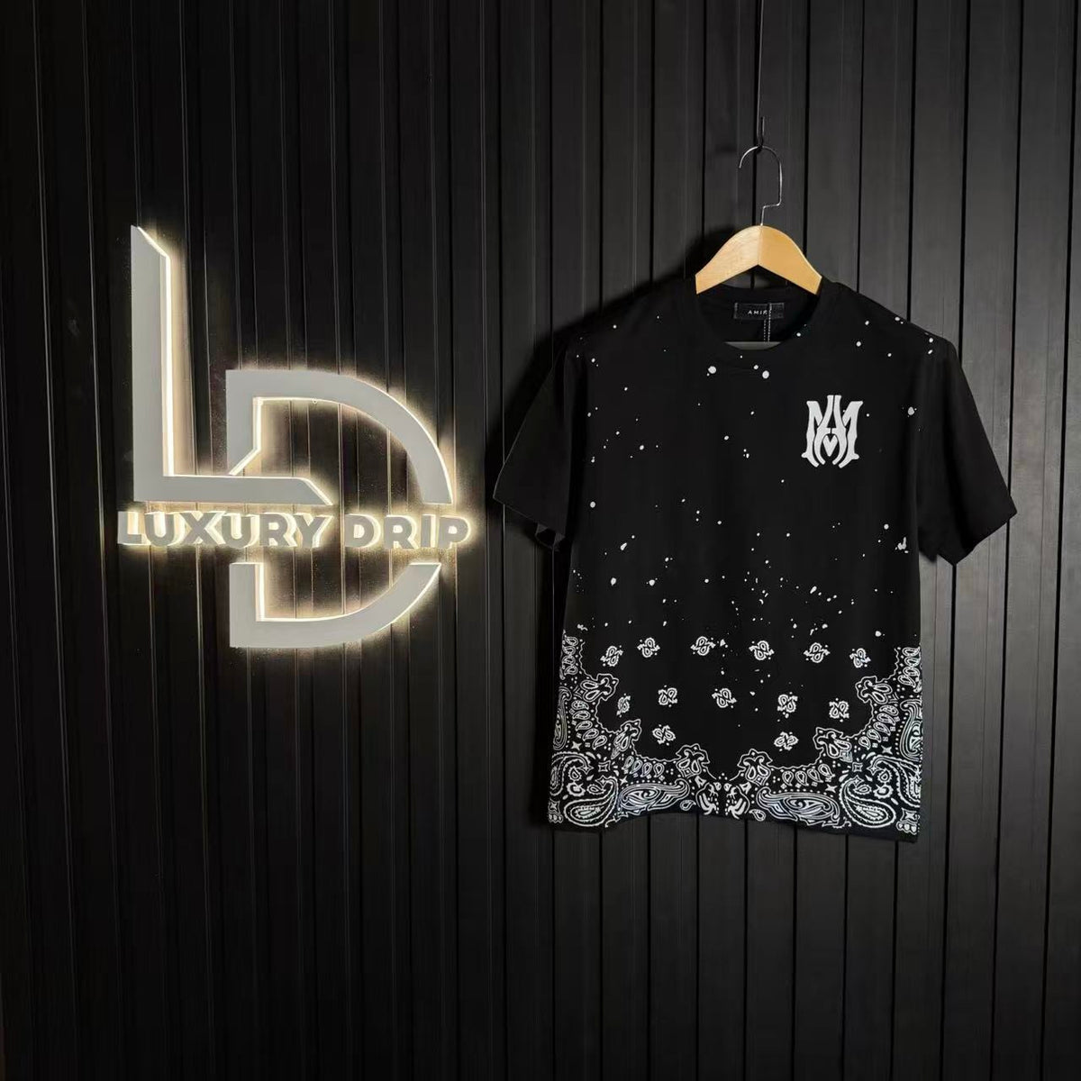 T-SHIRT