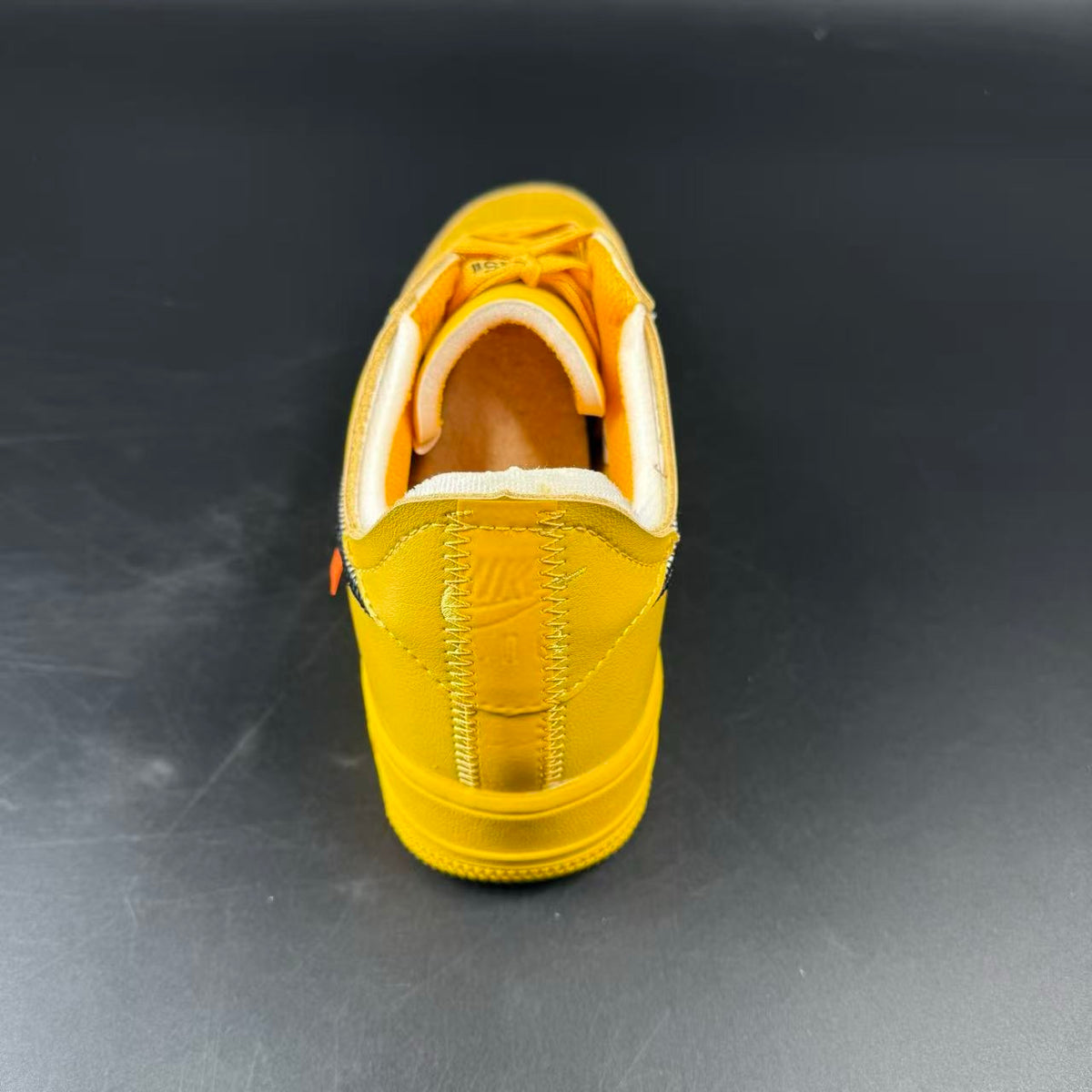 AF1 OFF-W. UNIVERSITY GOLD METALLIC SILVER
