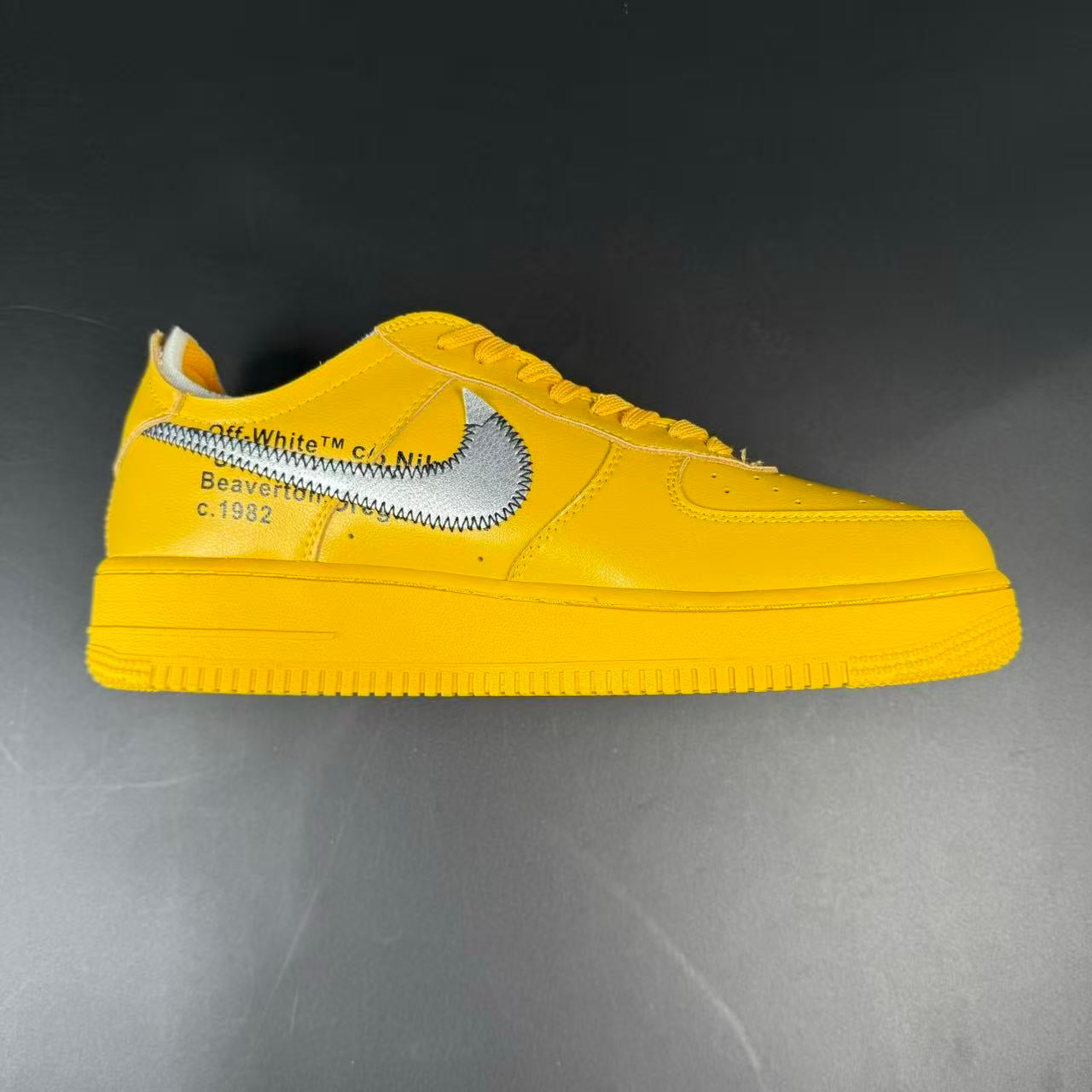 AF1 OFF-W. UNIVERSITY GOLD METALLIC SILVER