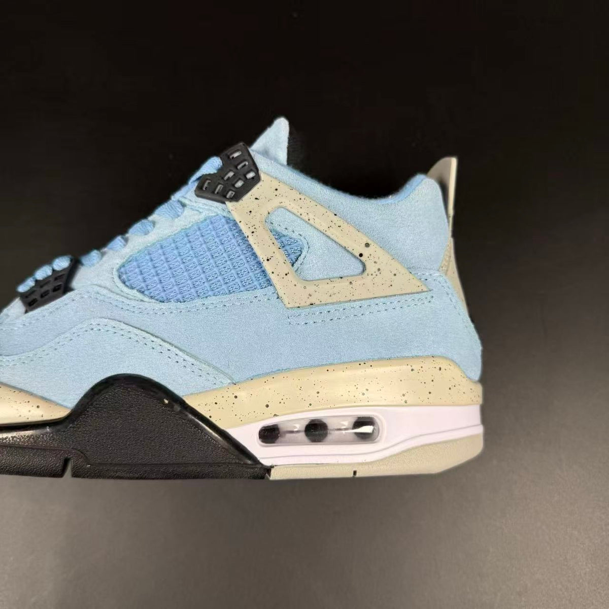 J4 RETRO UNIVERSITY BLUE