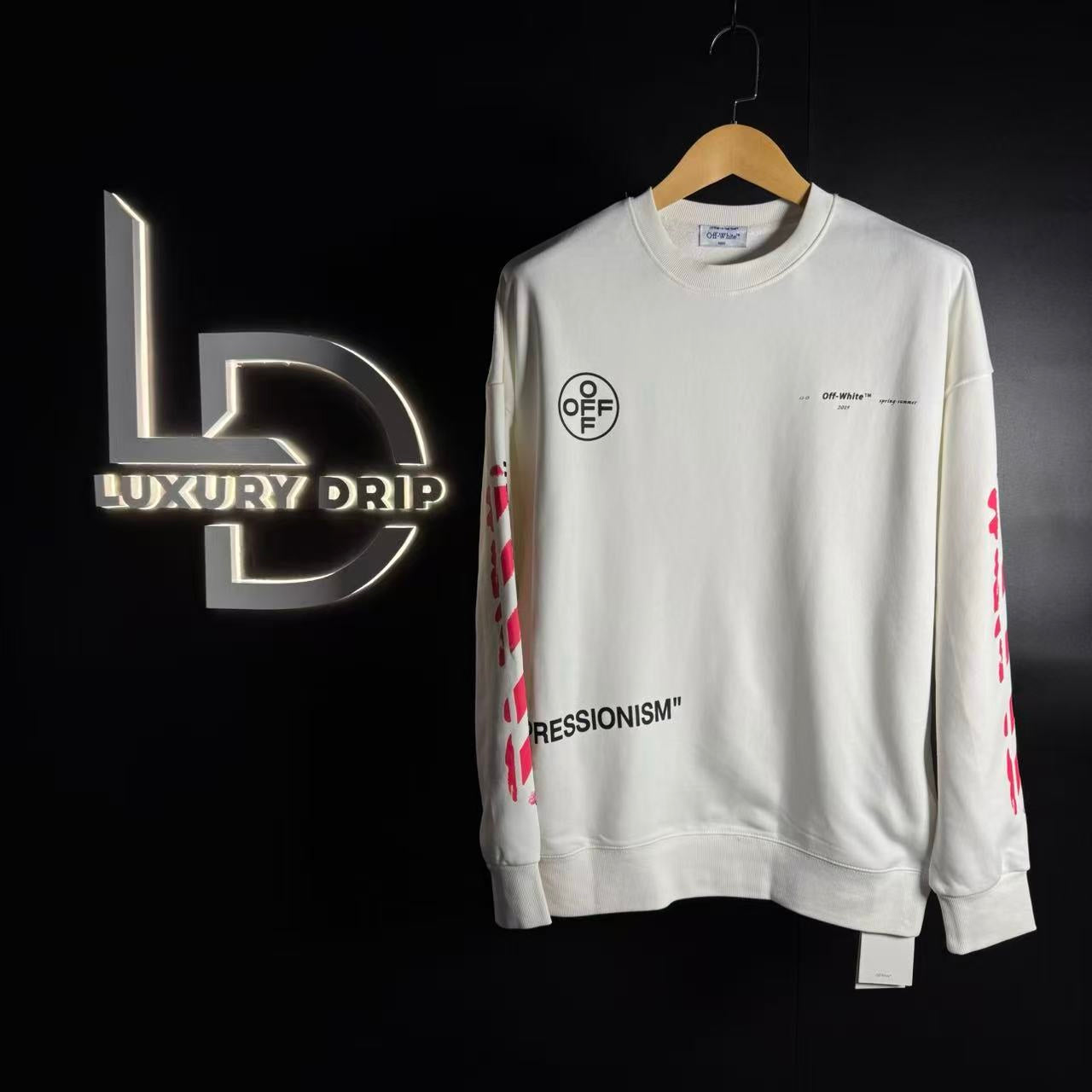 HOODIE – OFF-W.