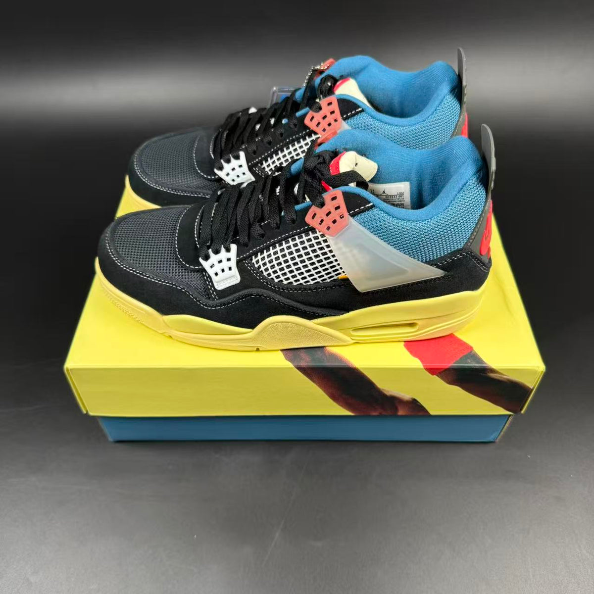 J4 RETRO UNIO OFF NOIR