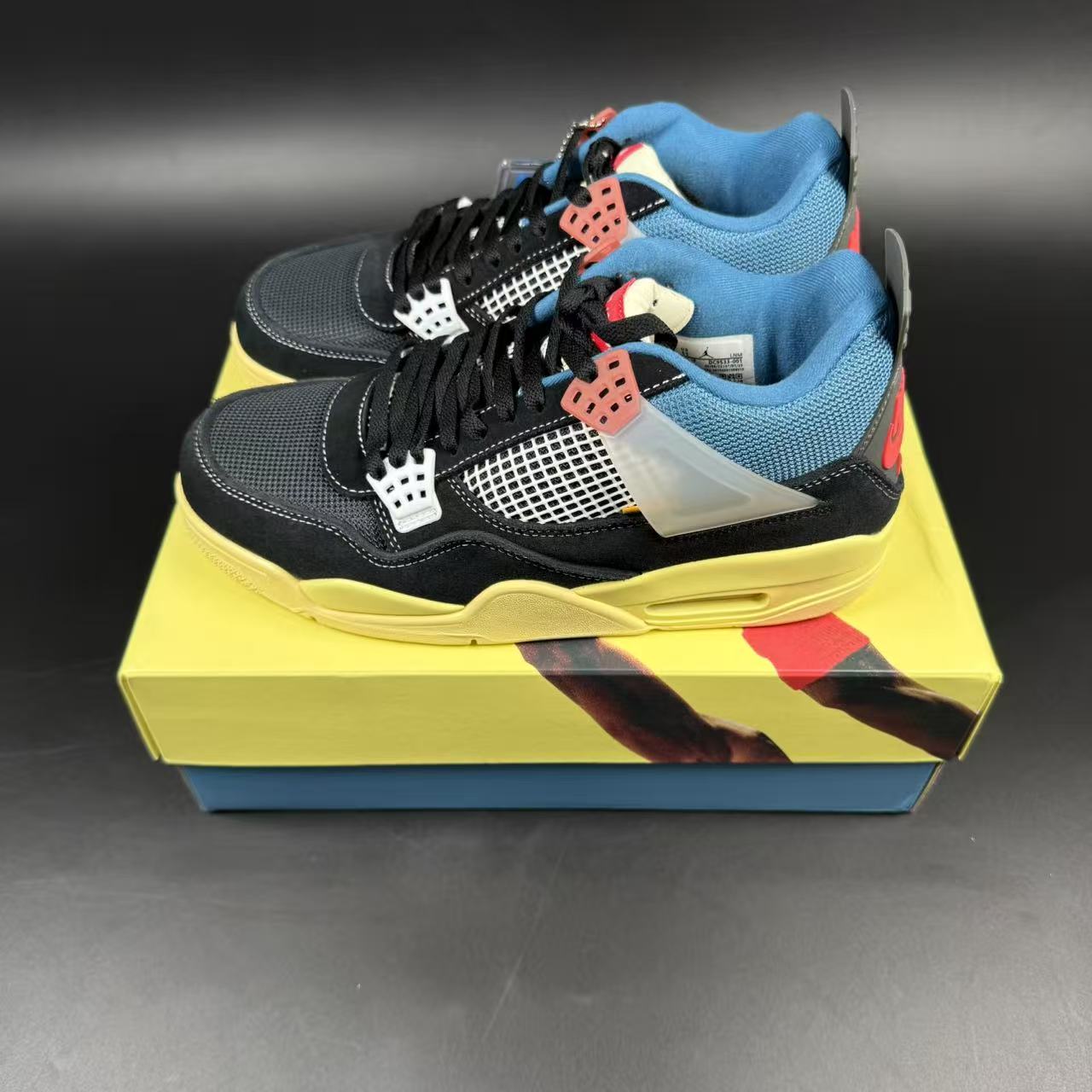 J4 RETRO UNIO OFF NOIR