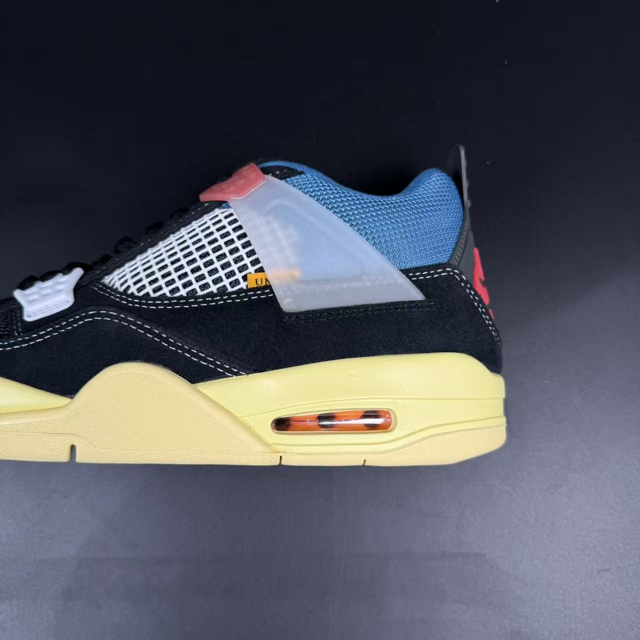 J4 RETRO UNIO OFF NOIR