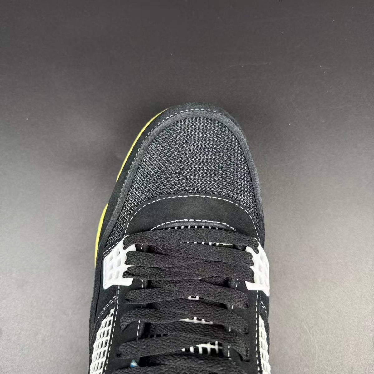 J4 RETRO UNIO OFF NOIR