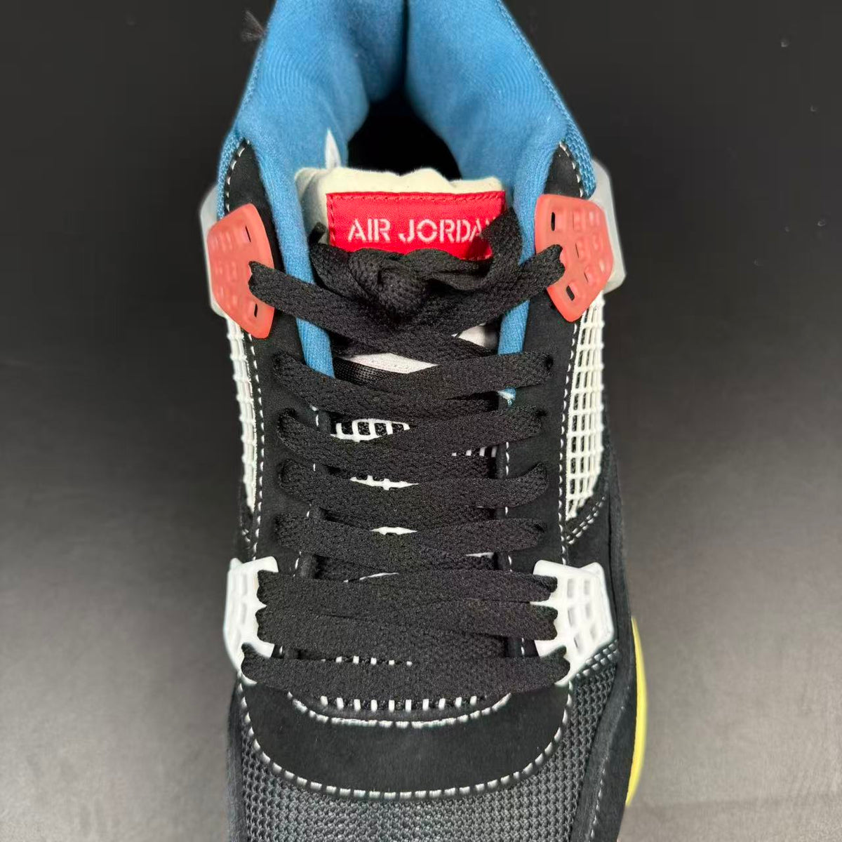 J4 RETRO UNIO OFF NOIR