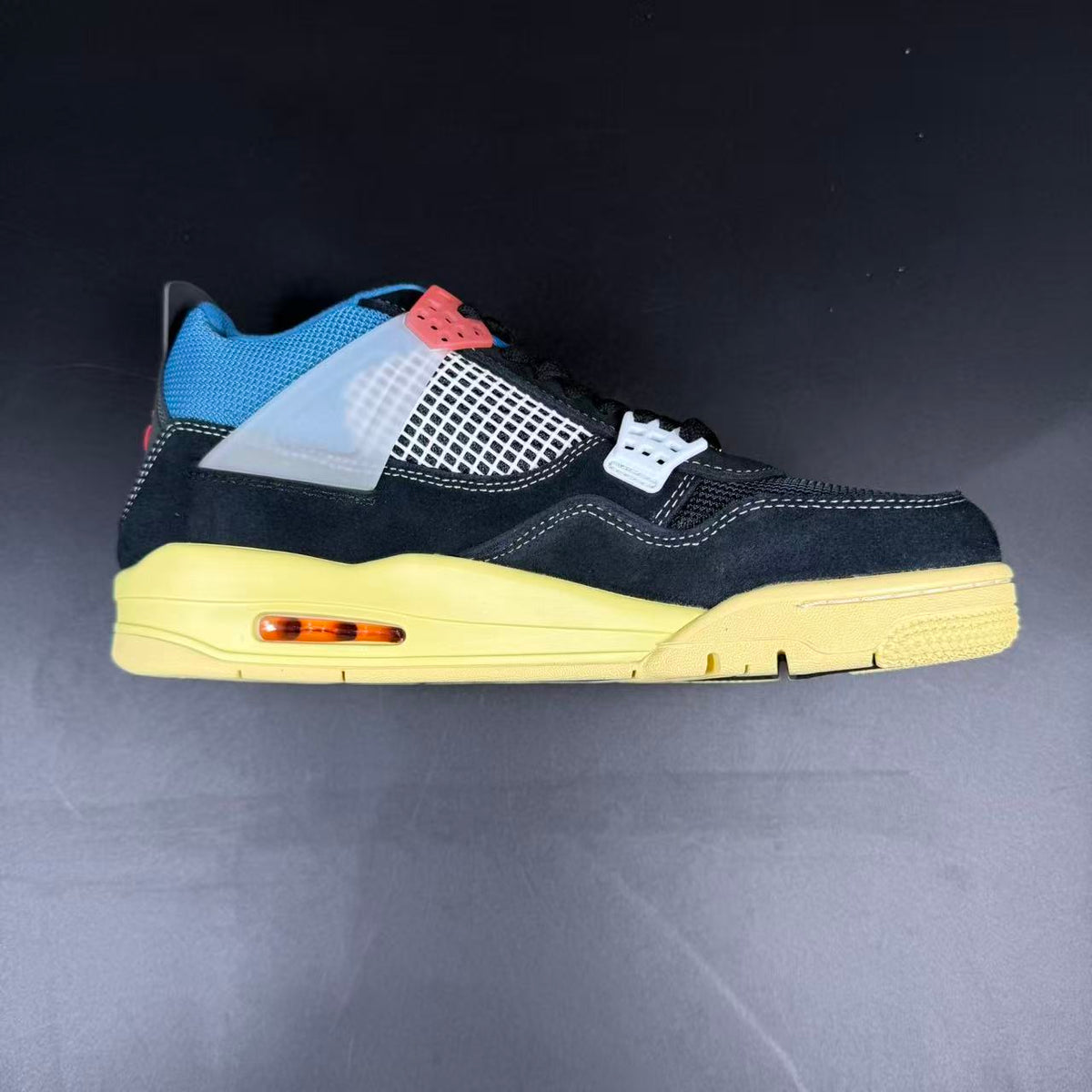 J4 RETRO UNIO OFF NOIR