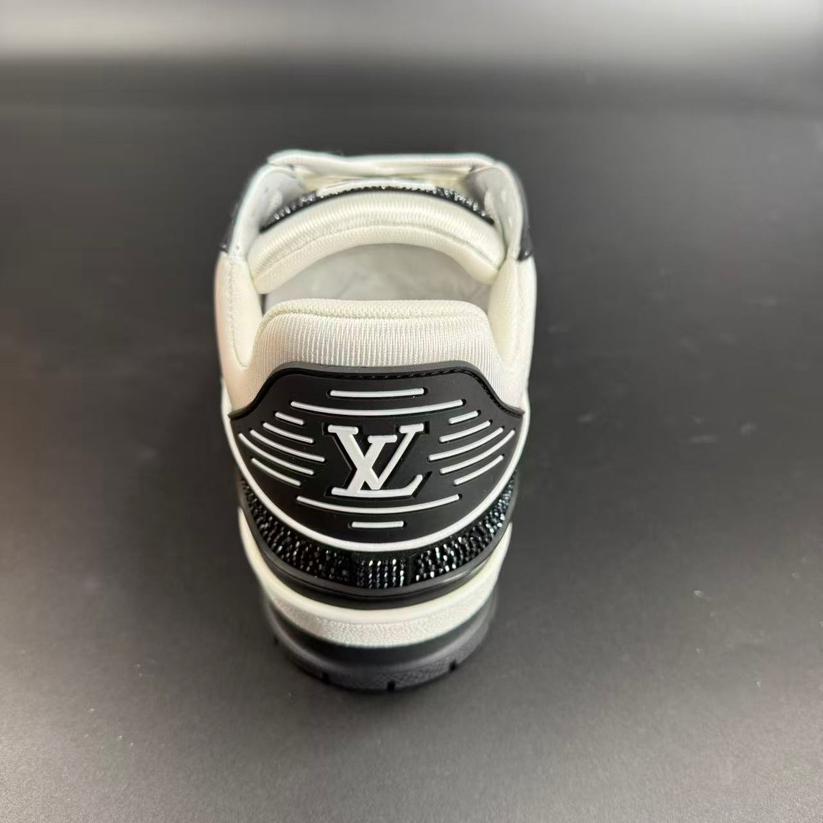 Trainer x Swarovski – 39