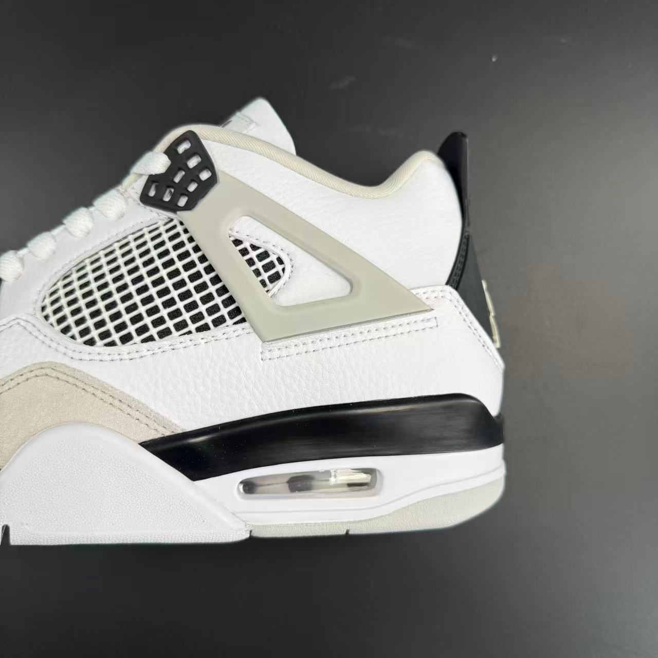 J4 RETRO MILITARY BLACK