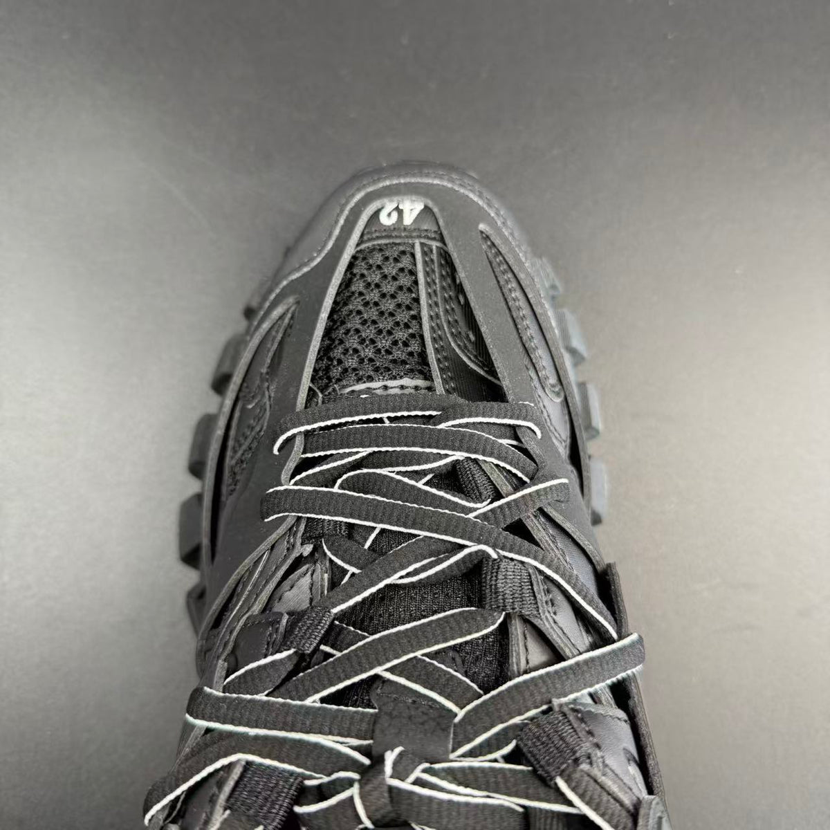Track Black
