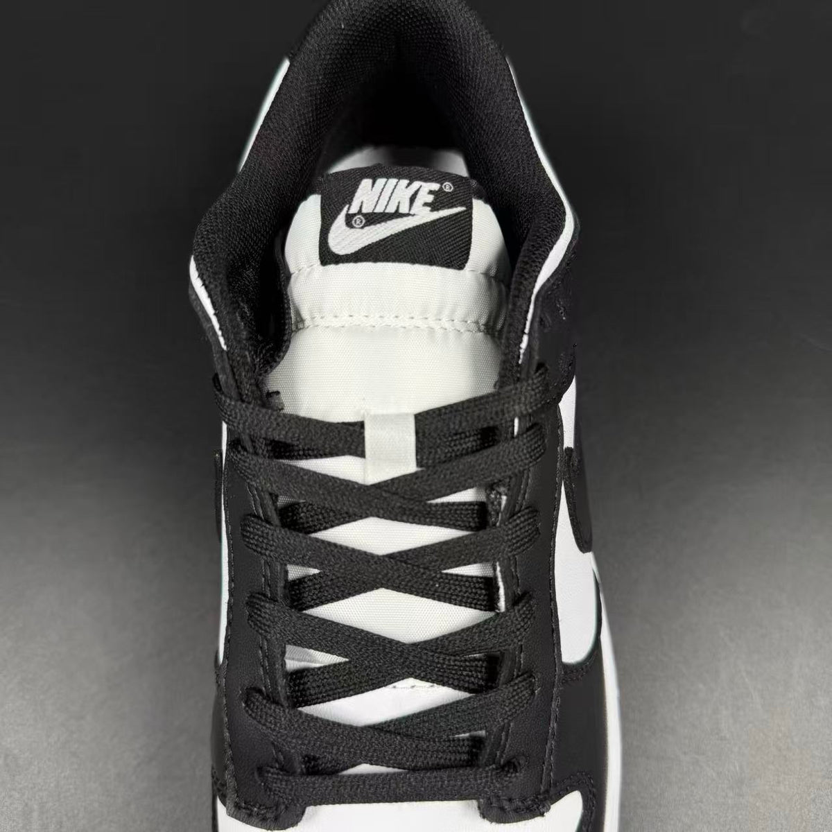 DUNK LOW NEXT NATURE WHITE BLACK
