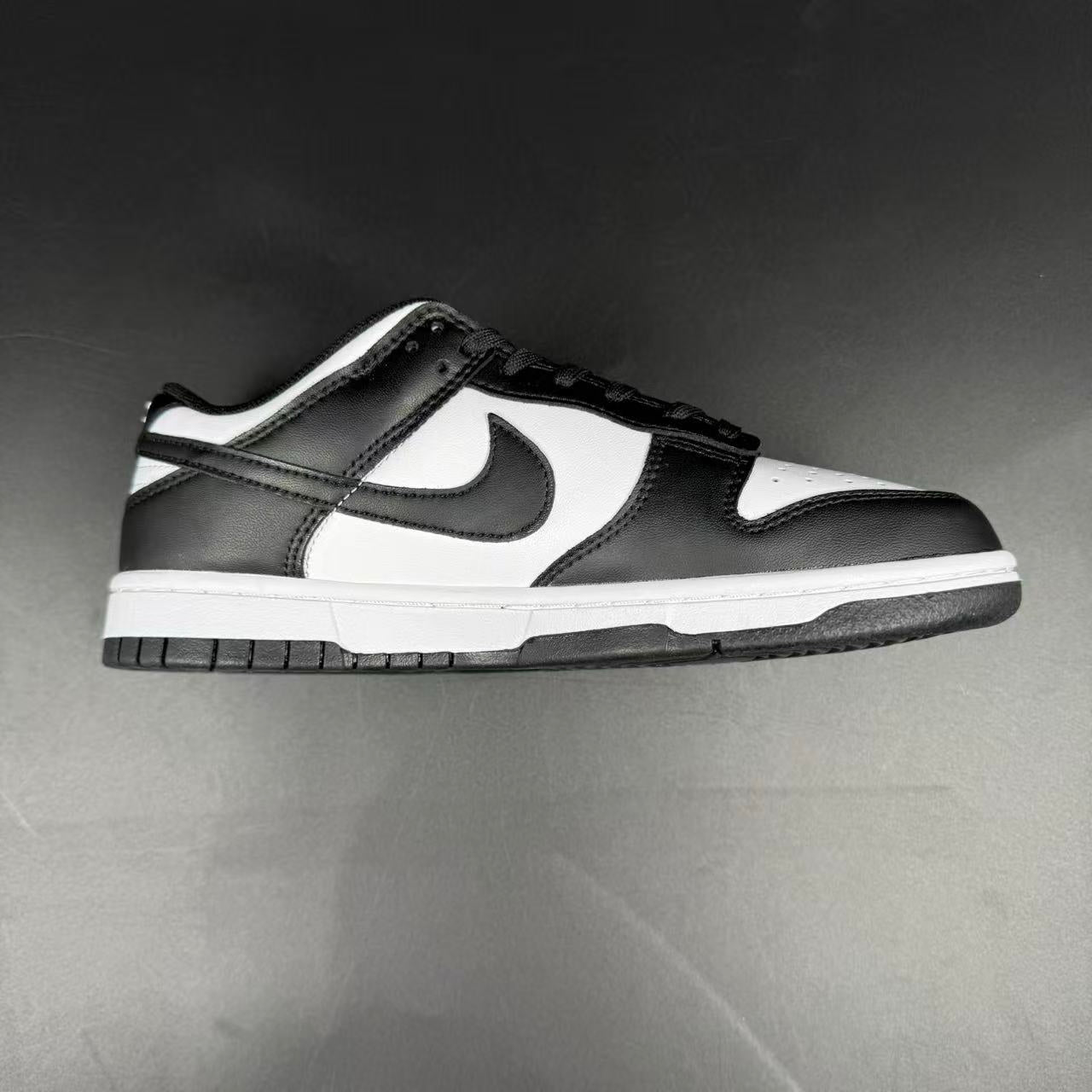 DUNK LOW NEXT NATURE WHITE BLACK