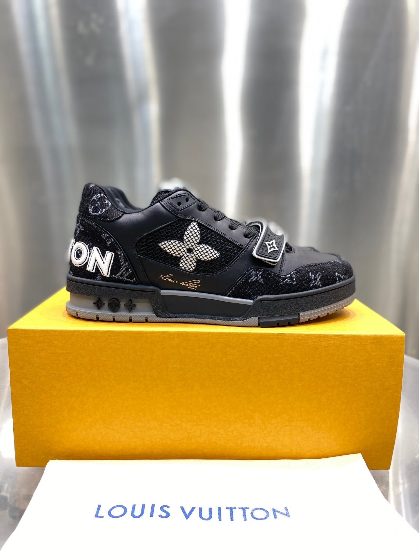 Louis Vuitton Trainer Sneakers – Tutte le Colorazioni