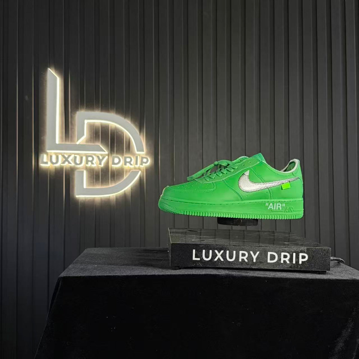 AF1 OFF-W. LIGHT GREEN SPARK