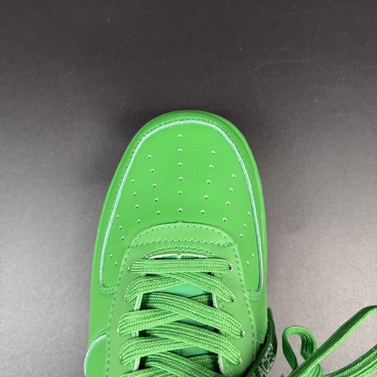 AF1 OFF-W. LIGHT GREEN SPARK
