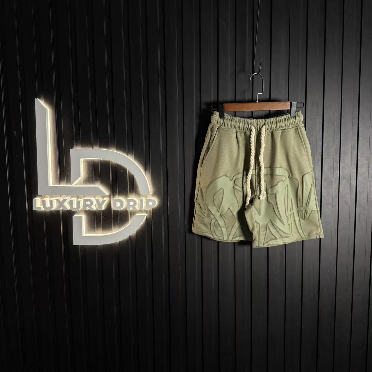 SYNA WORLD LOGO T-SHIRT – SHORT SET – SAGE/KHAKI