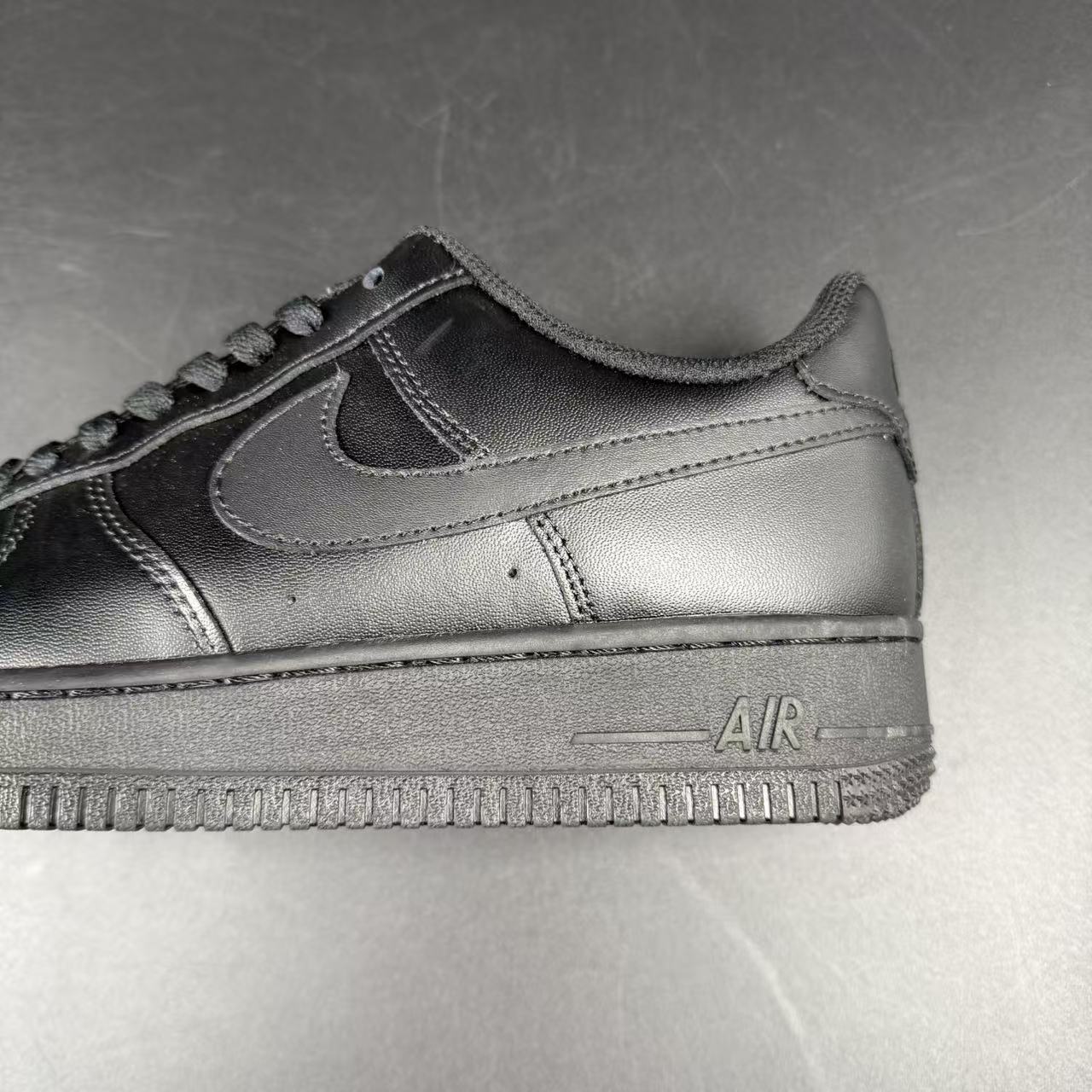 AF1 BLACK